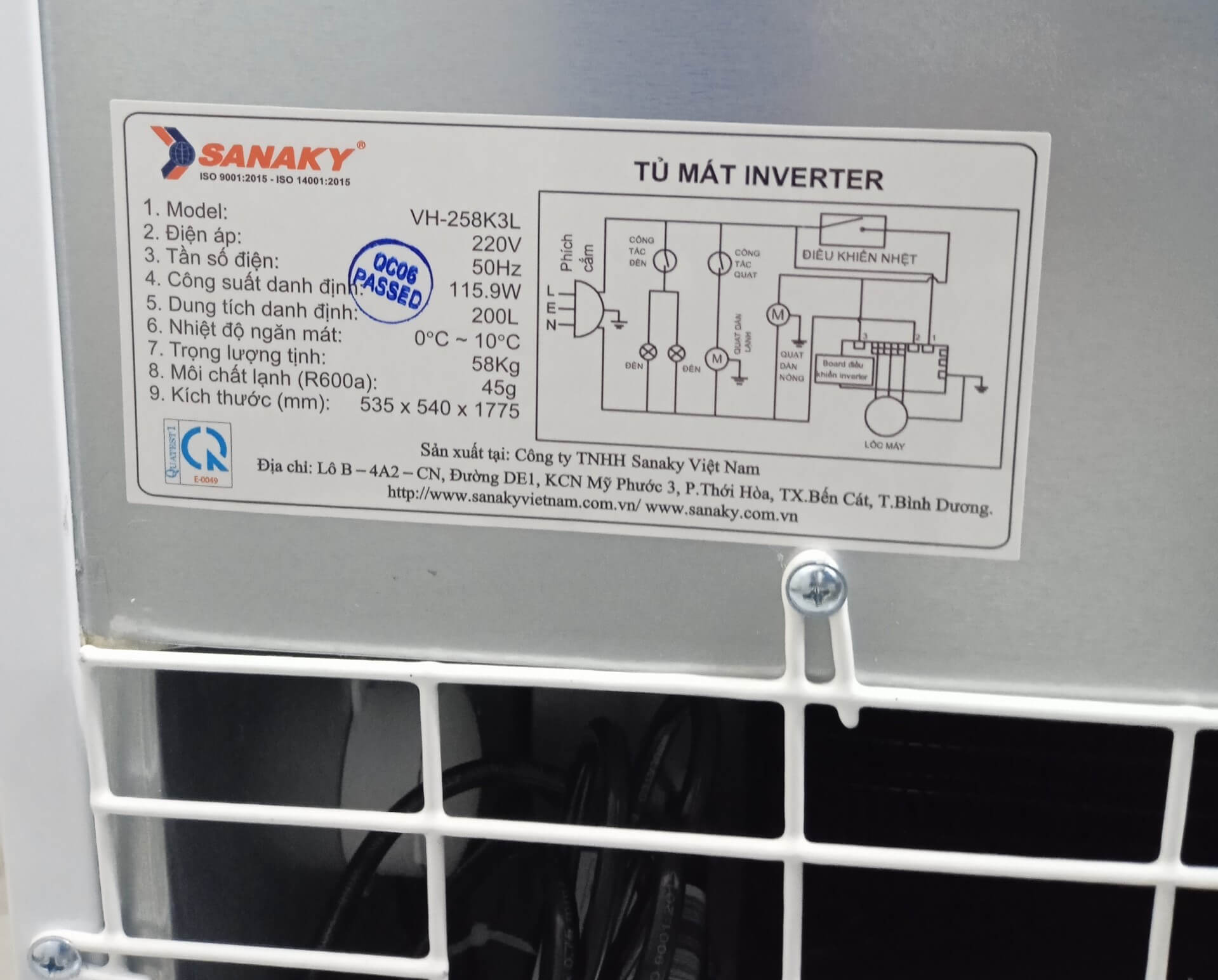 Tủ mát Inverter Sanaky VH-258K3L