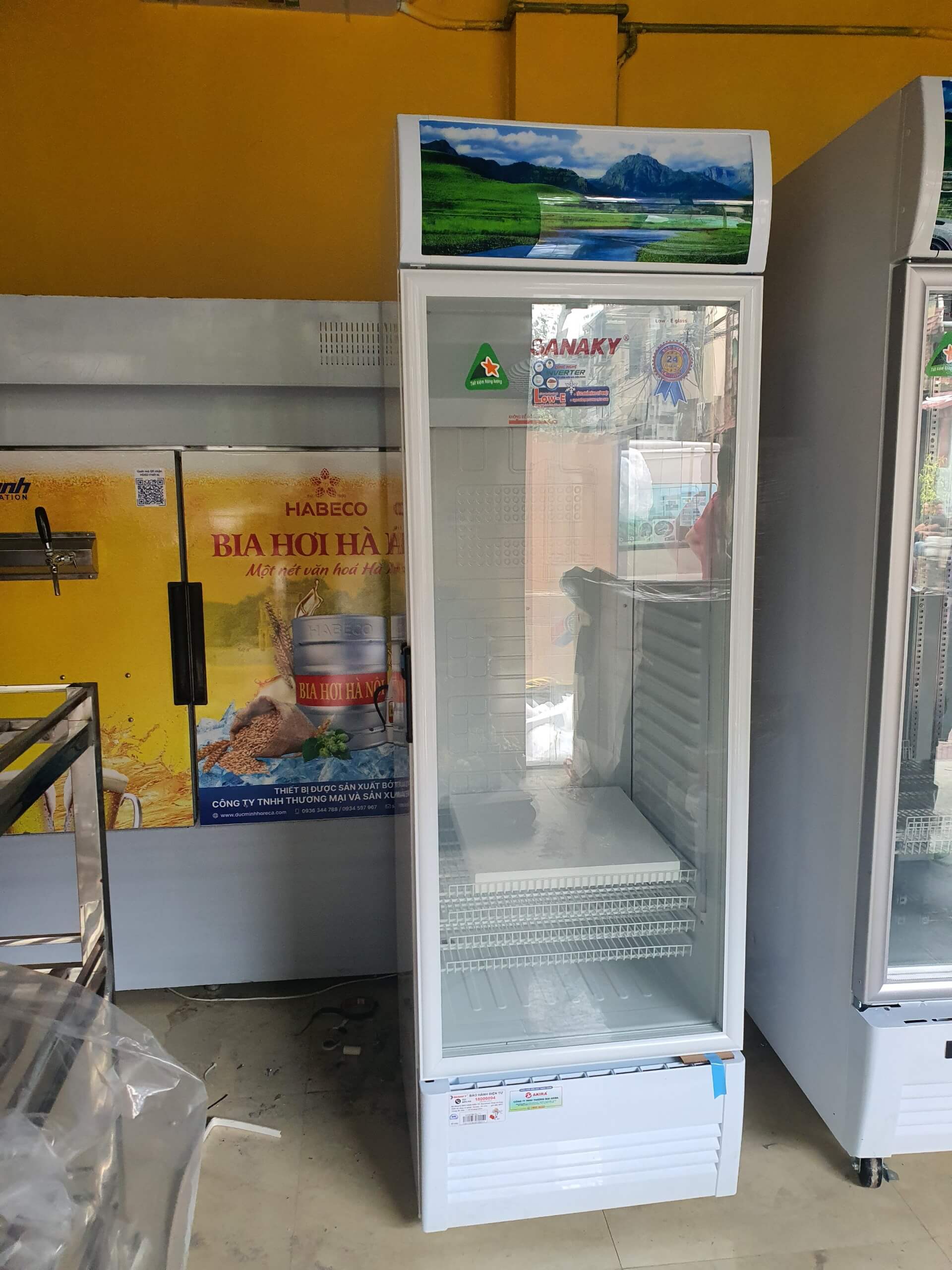 Tủ mát Inverter Sanaky VH-408K3L